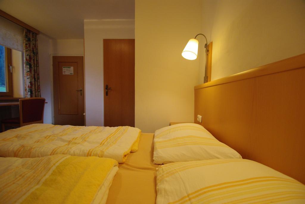 Gasthof Schönblick Hotell Rußbach am Paß Gschütt Exteriör bild