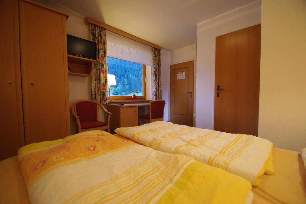 Gasthof Schönblick Hotell Rußbach am Paß Gschütt Exteriör bild